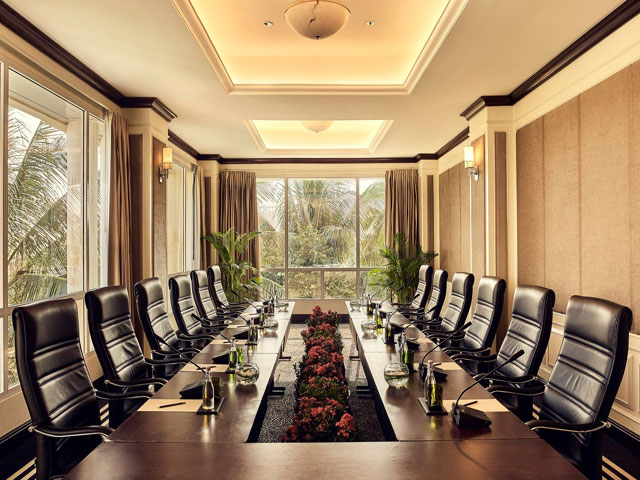 ziwoodz-office-board-room-design